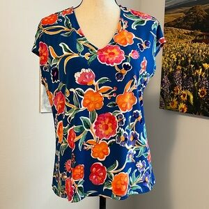 Vince Camuto Knit V neck T